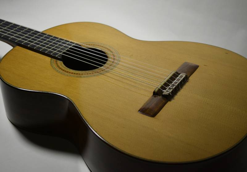 There were three small cracks in the top that have been reinforced with small cleats and hide glue