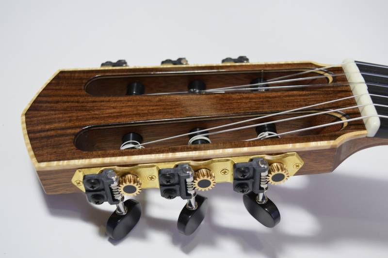 Gilbert Tuning Machines