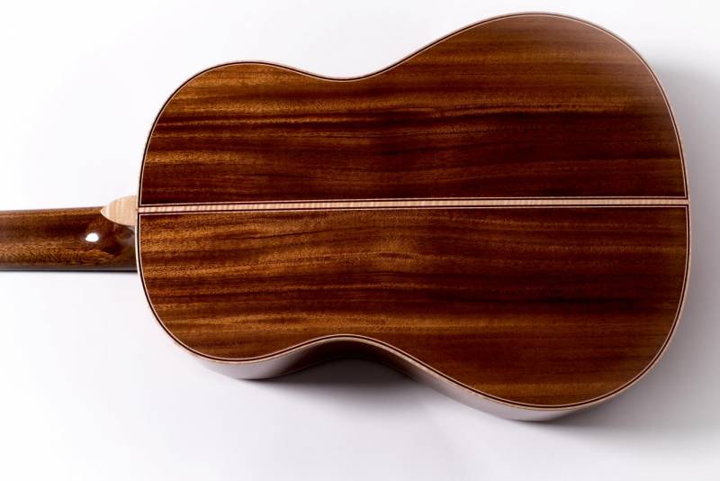 Ribbon Stripe Figure