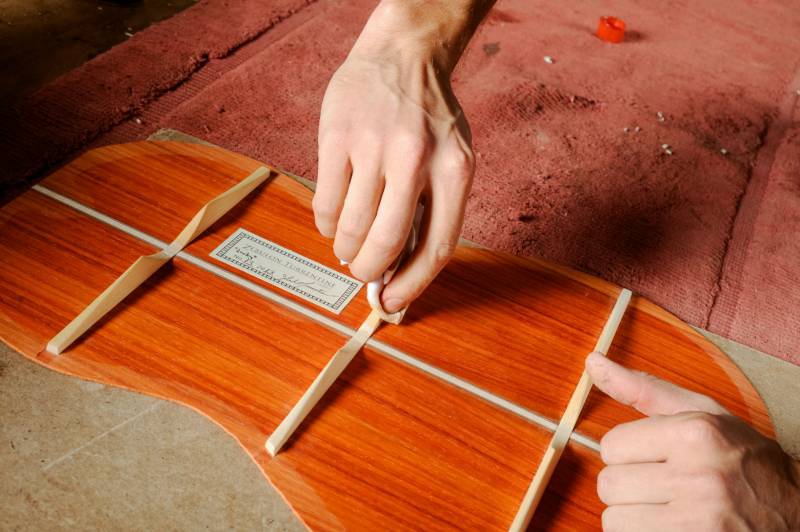 Sealing the Back with Shellac